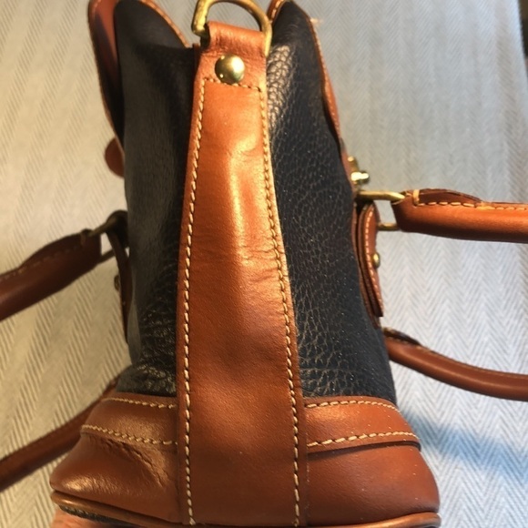 VINTAGE DOONEY BROKEN CLASP 14" X 9" X 5" ALL WEATHER LEATHER handbag. … - Picture 7 of 12